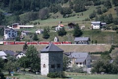 RhB (Rhätische Bahn), Lavin 14. July 2003